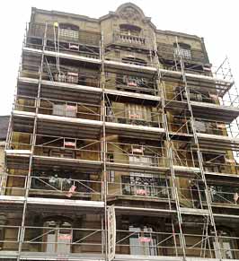 Echafaudage d'immeuble sur Paris : 14 rue de l'observatoire.